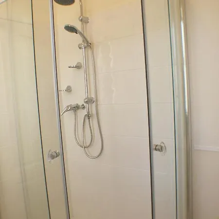 The Brayton Guest house 3*