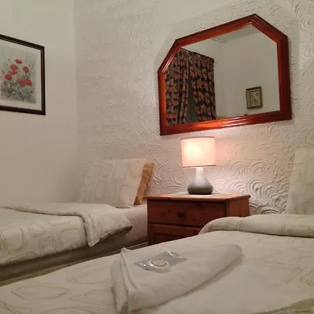 Wilsons - Tower View Bed & Breakfast Blackpool