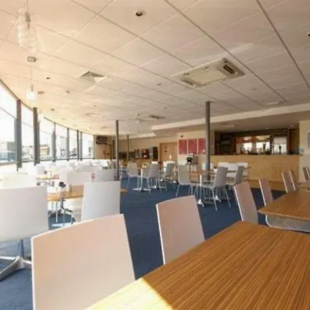 Hotel Travelodge South Shore 3*