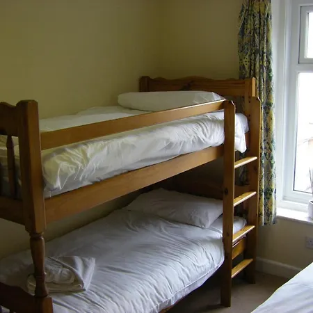 The Waldorf - Near Pleasure & Sandcastle 3* Blackpool