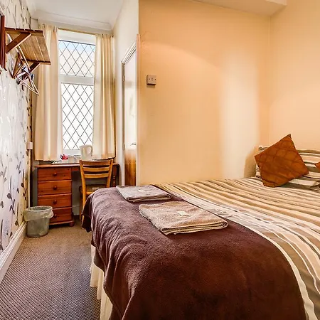 Hotell The Farnborough Blackpool