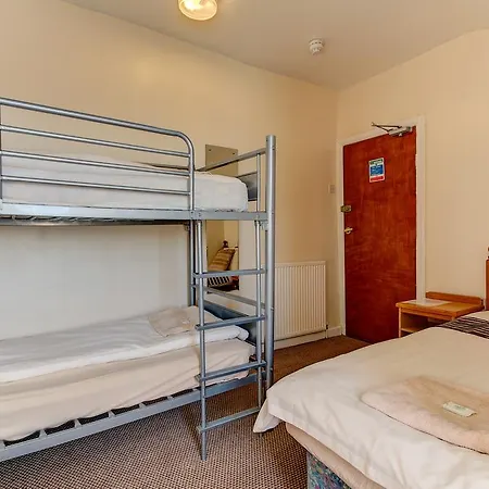 The Farnborough Hotell 3*