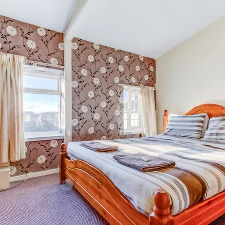 Hotell The Farnborough Blackpool