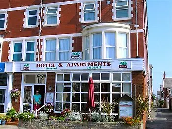 The Palms Hotel & Apartments 2*