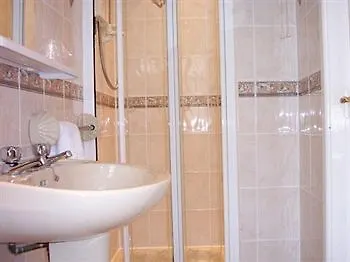 Szálloda Lynbar 4*