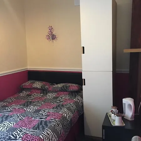 Bed & Breakfast The Trentham Hotel 3*