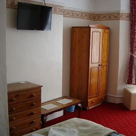 Royale Hotel 2*