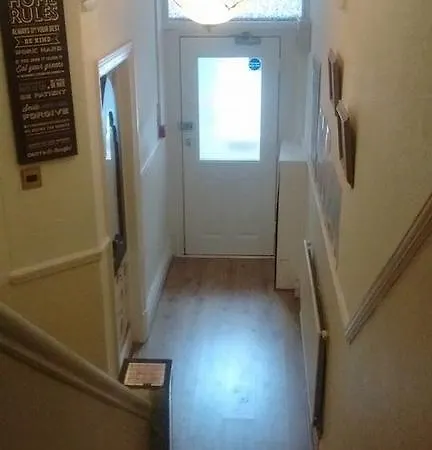 Meland Guest house 2*
