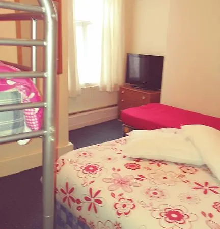 Guest house The Woodley