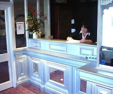 Hotel The Parisienne 2*