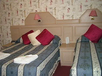 The Parisienne Hotel
