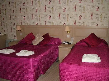 The Parisienne Hotel 2*
