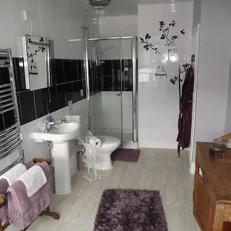 Guest house Barton House 3*