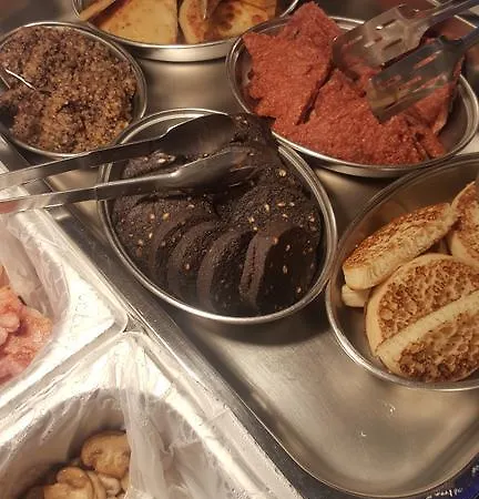 Nocleg ze śniadaniem Queens Plaza 3*