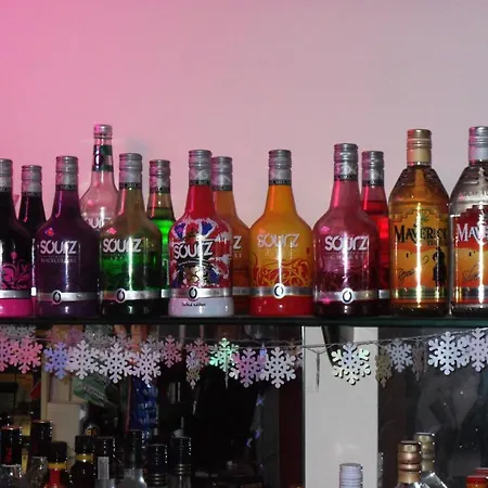 Bradleys Гостевой дом 2*