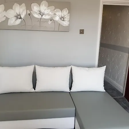 Somerset House Apartment *