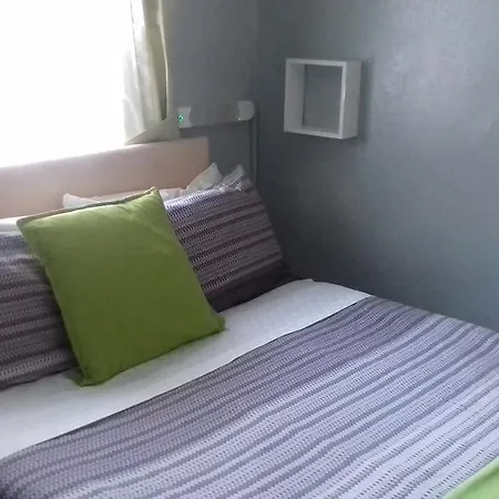 Elmfield 3*
