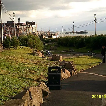 Olivers 3* Blackpool