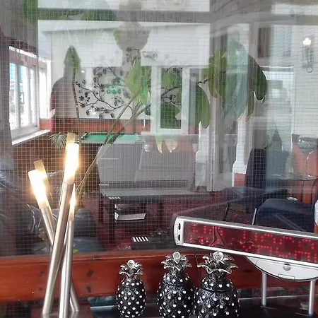 Elmfield Otel
