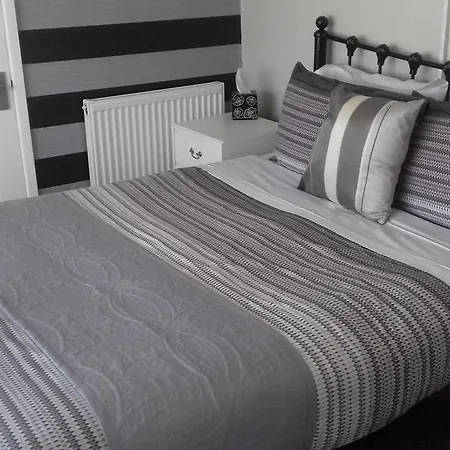 Elmfield Otel