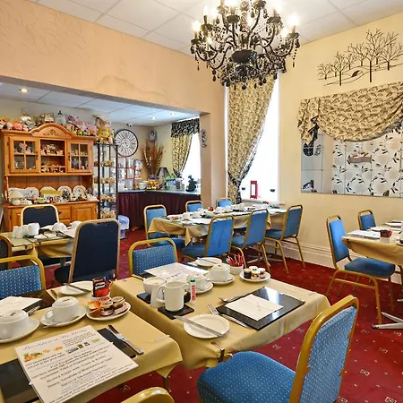 The Derby Guest house 3*