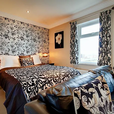 Guest house Number One South Blackpool