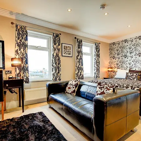 Guest house Number One South Blackpool