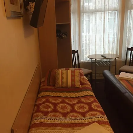 Trevaslodge - Families Only 2*