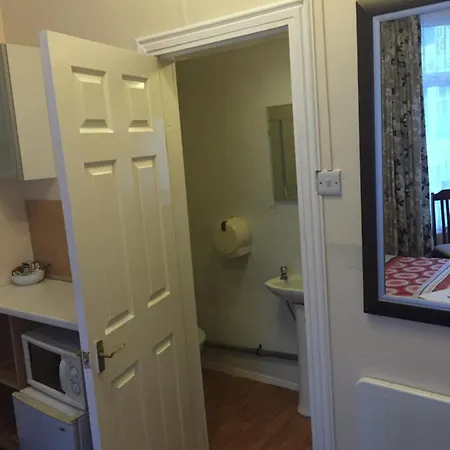 Trevaslodge - Families Only 2*
