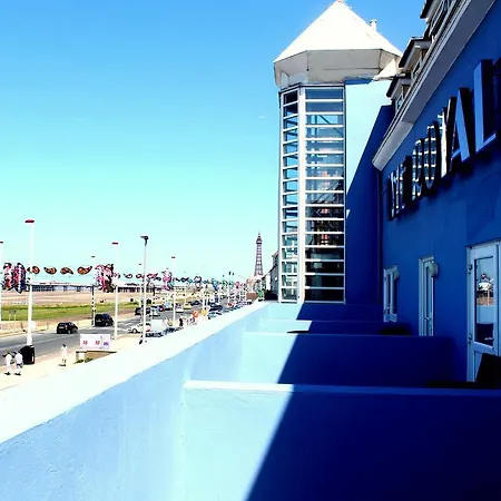 Royal Carlton Hotel