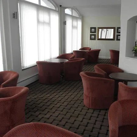 Chequers Plaza Блэкпул