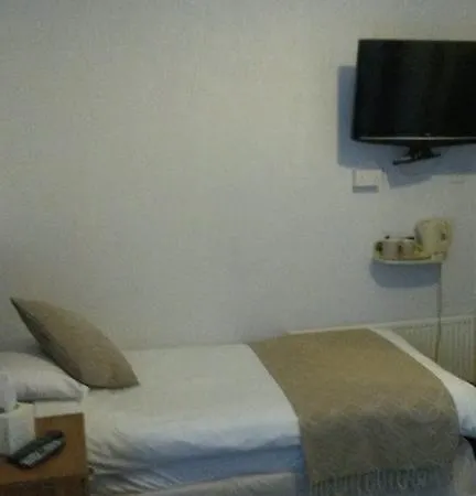 Thorncliffe 3*