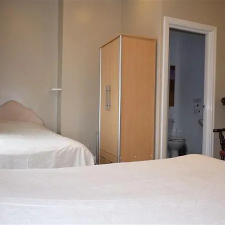 Almar Guest house 3*