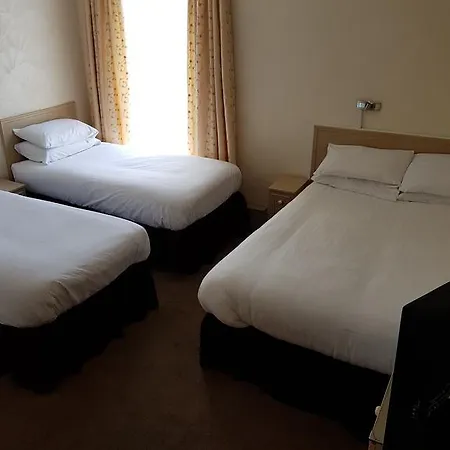 Stretton Hotel 3*