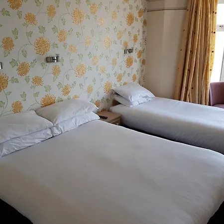 Stretton Hotel 3*