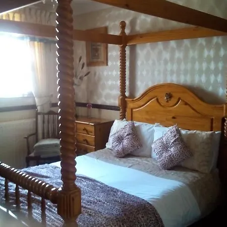 Sea Crest Hotel 2*