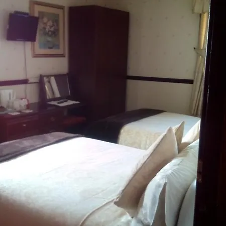 Sea Crest Hotel 2*