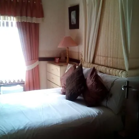 Sea Crest Hotel 2*