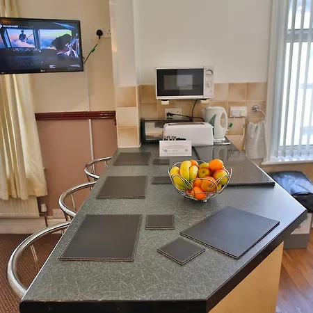 Lynton Apartment