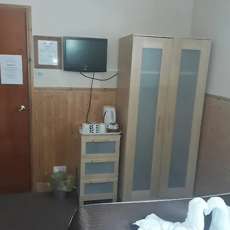 Lyndawn Bed & Breakfast 3*