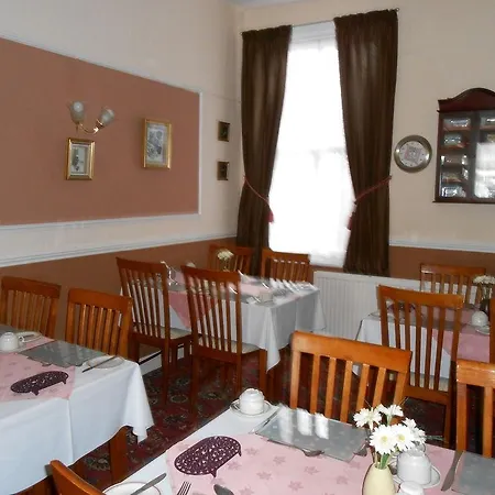 Shirley Heights Bed & Breakfast 3*