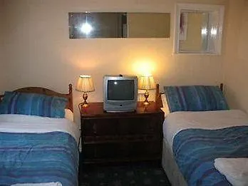 The Shores Hotel, 3*