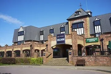 Hotel De Vere Herons Reach 4*