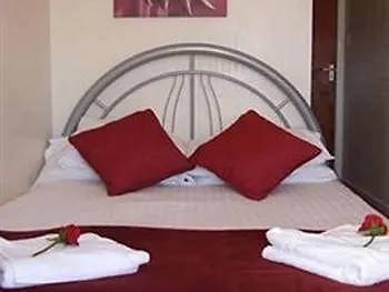 South Crest Guest house 2*