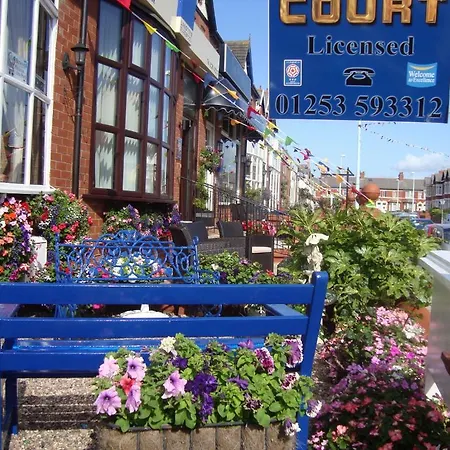 Bed & Breakfast Kings Court Families & Couples
