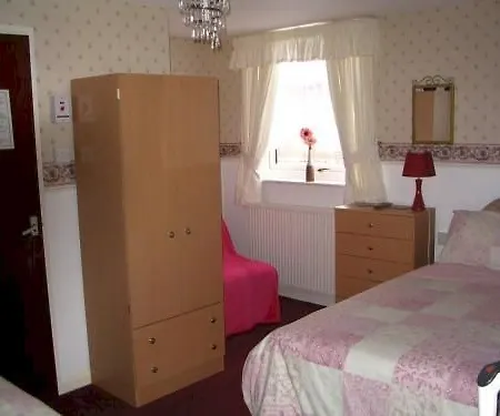 Thornhill 3* Blackpool