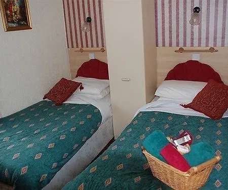 The Derby Guest house 3*