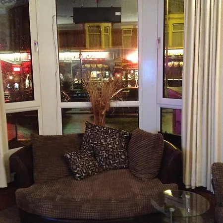 The Carlton Guest house Blackpool