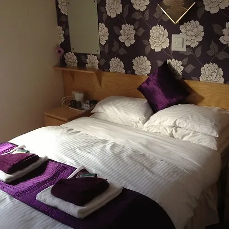 The Carlton 3*