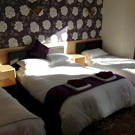 The Carlton Guest house 3*